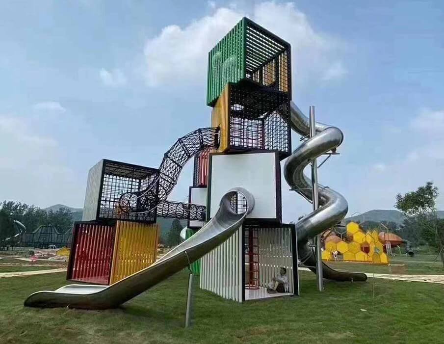 不銹鋼滑梯制作廠家如何在后疫情時(shí)代抓住機(jī)遇？