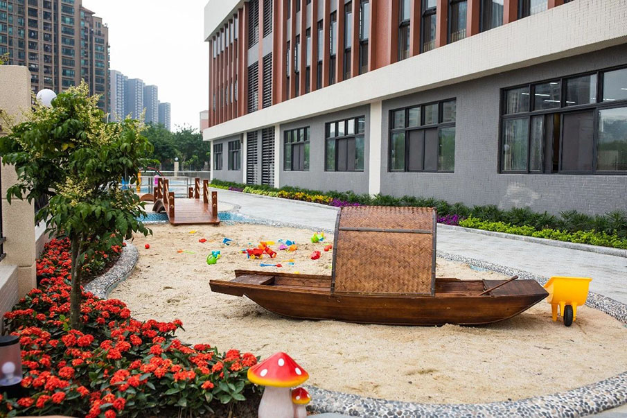 幼兒園露天游樂(lè)設(shè)備
