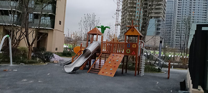 地產(chǎn)兒童區(qū)游樂設(shè)施組合